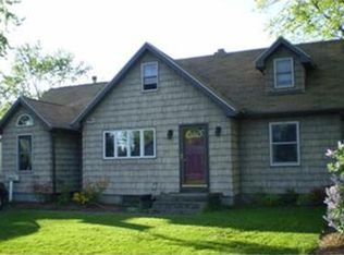 154 Edgewood Ave, Chicopee, MA 01013