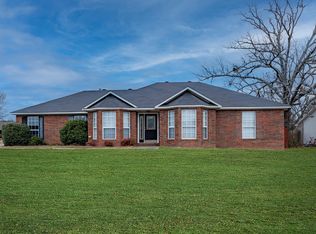 1400 Plumbark Dr, Greenwood, AR 72936
