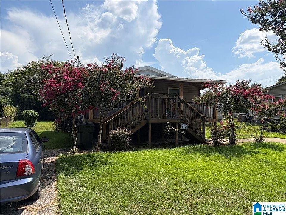 17th image of 2305 5th St E