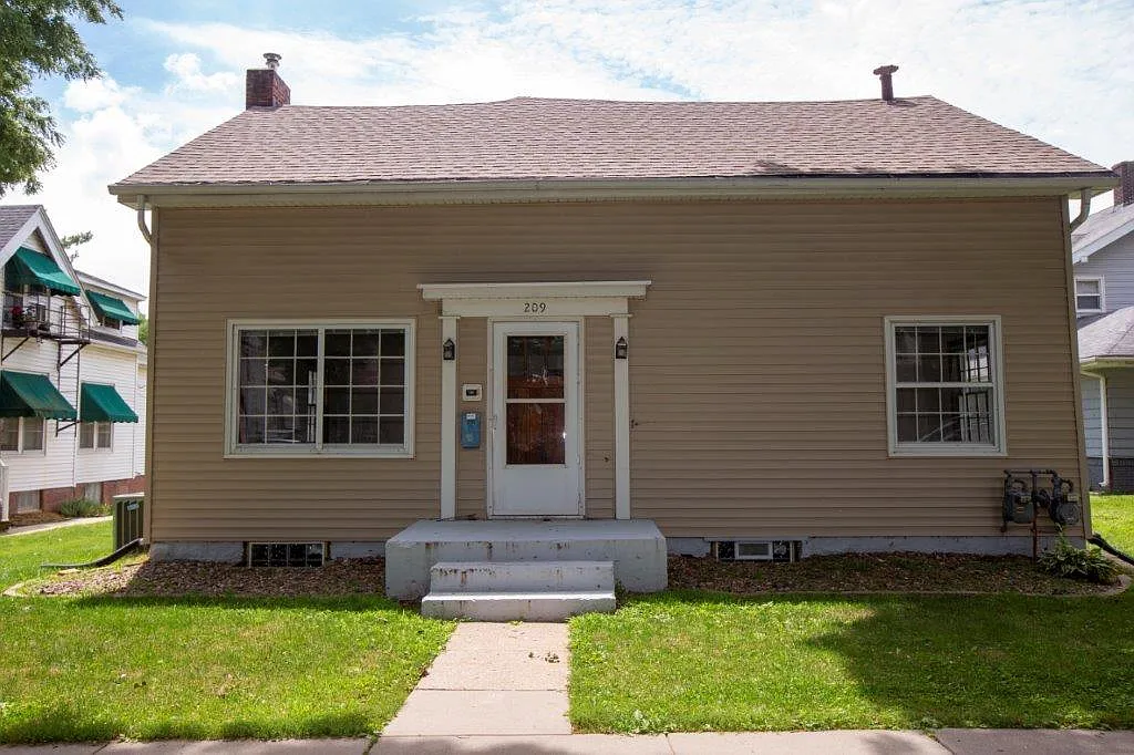 207 Fairchild St. — Photo 1