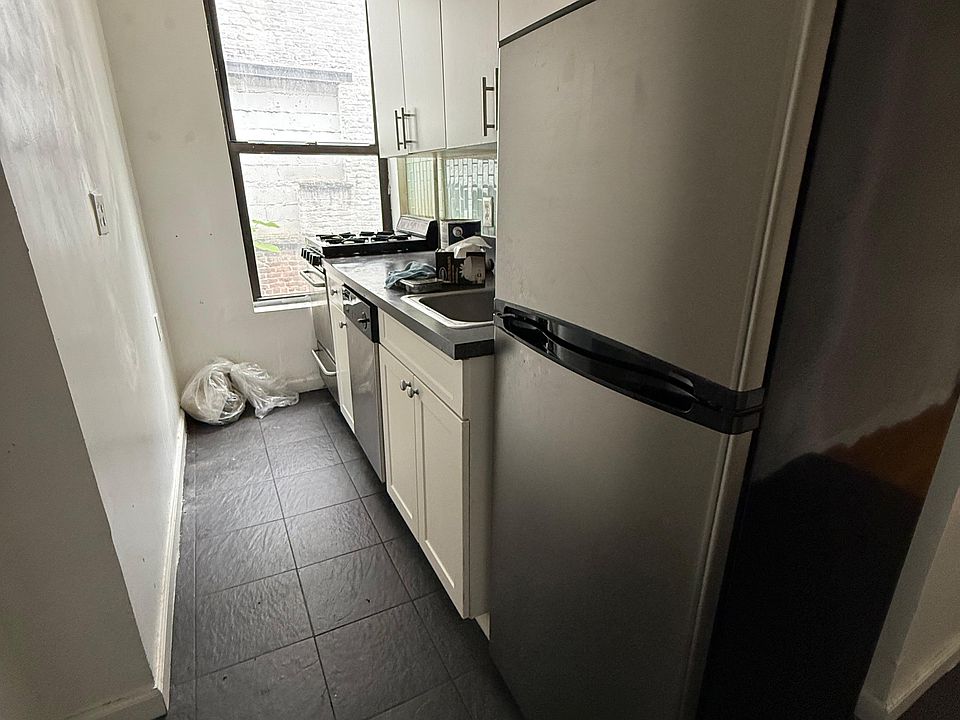 1st image of 328 E 78th St APT 19
