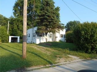 310 14th St, Charleston, IL 61920