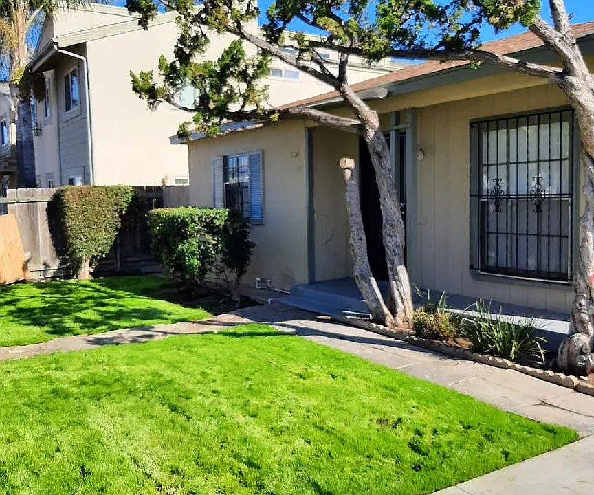1st image of 4347 51st St