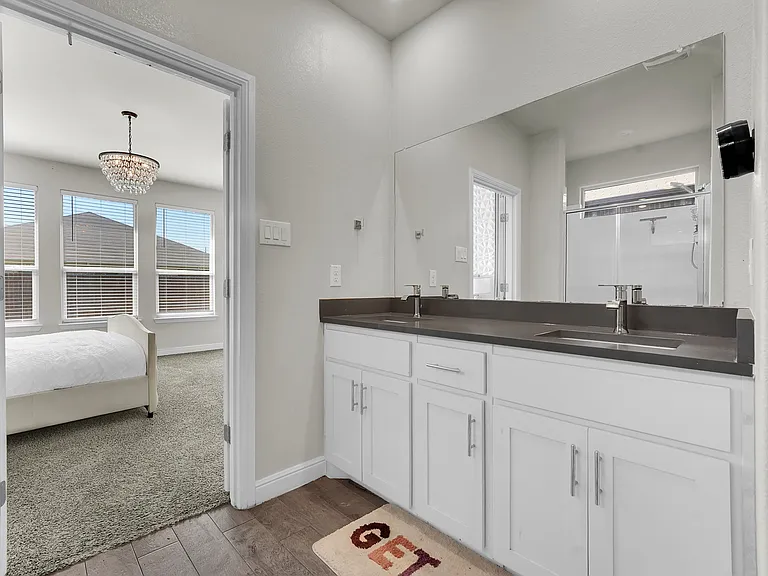 1120 Gillespie Dr — Photo 15