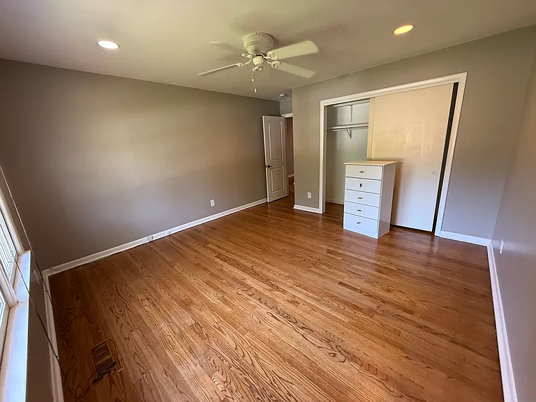 912 San Ramon Ave SE — Photo 18