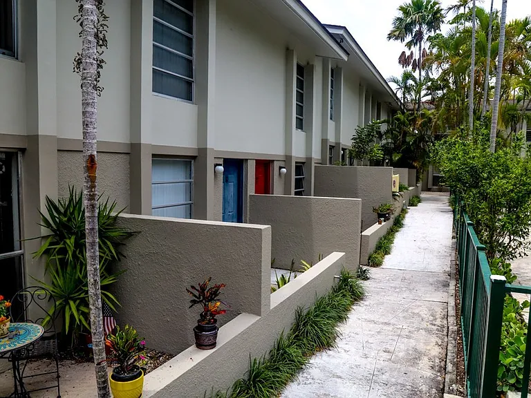 2900 Bird Ave — Photo 29