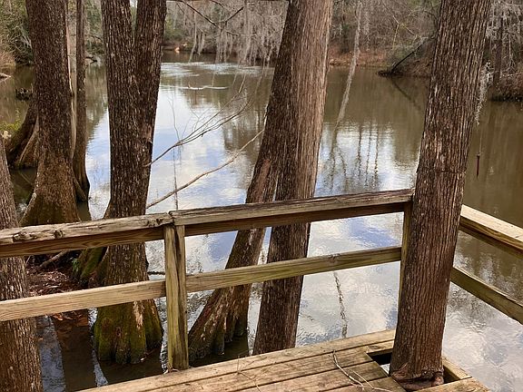 5th image of 704 Creekside Dr