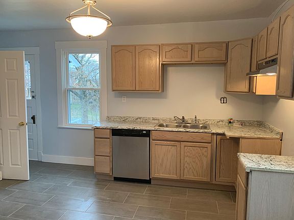 4th image of 2905 Costello Ave