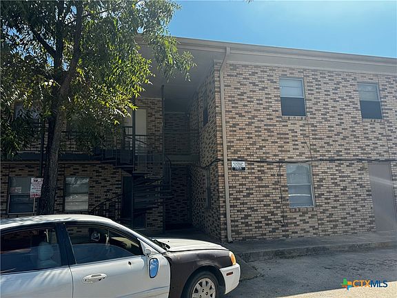 4th image of 414 E Avenue A