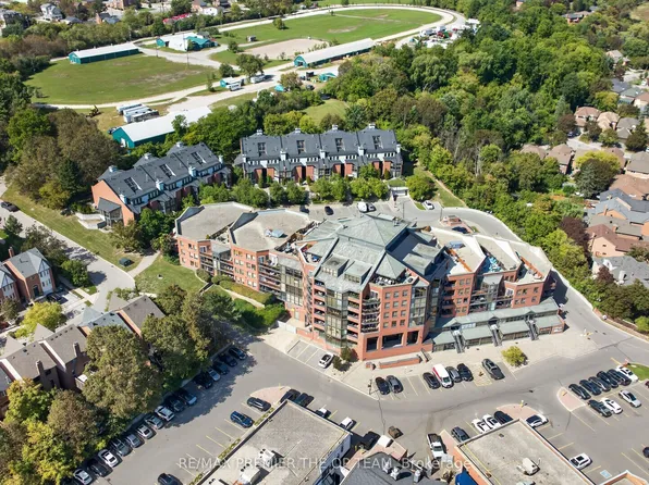 100 Arbors Ln #404, Vaughan, ON L4L 7G4
