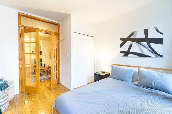 Rented by City Connections Realty | media 16