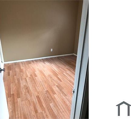 3rd image of 8644 Hurlbut St