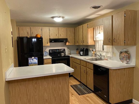 2nd image of 234 Twin Lakes Dr
