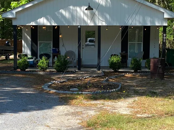905 Lakeside Dr., Georgetown, SC 29440