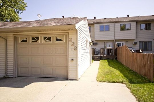 2nd image of 229-17 1/2 St E