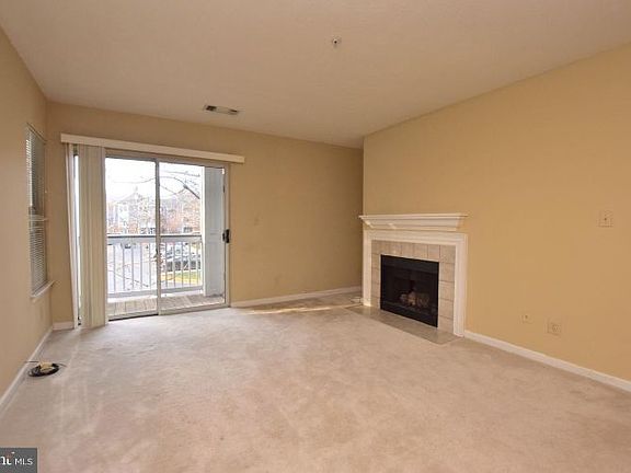 4th image of 20311 Beechwood Ter Unit 201