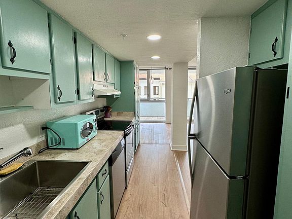 5th image of 470 3rd St S Unit 512