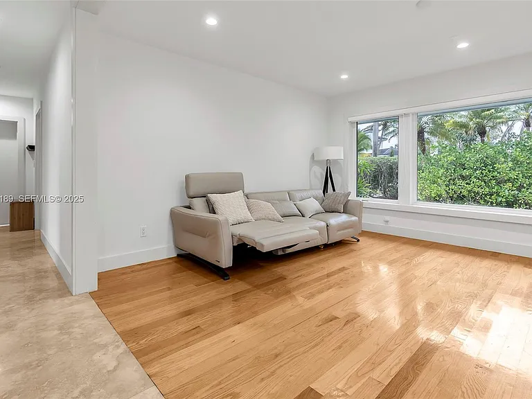 415 Rovino Ave — Photo 40
