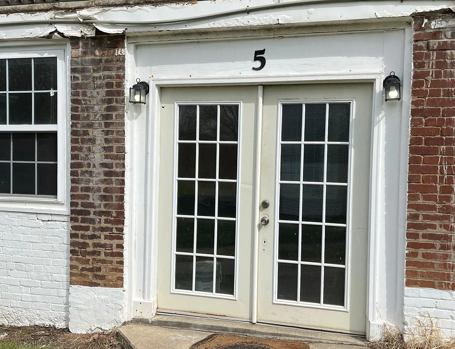 1 bed, 1.0 bath, 2000 sqft, $1,225 — Photo 2