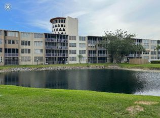 1700 NE 191st St APT 105, Miami, FL 33179