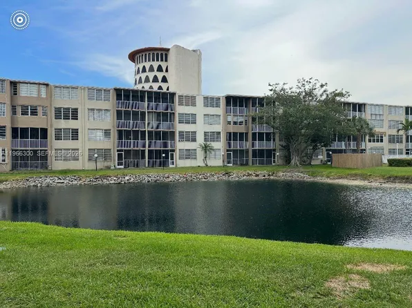1700 NE 191st St APT 105, Miami, FL 33179