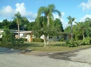 2002 27th St W, Bradenton, FL 34205