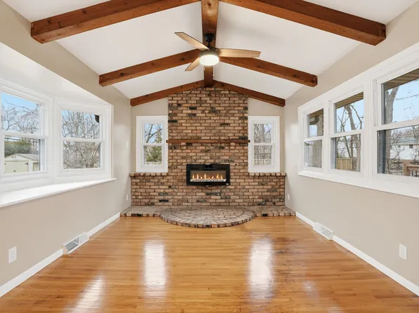 8954 York Rd, Bloomington, MN 55431