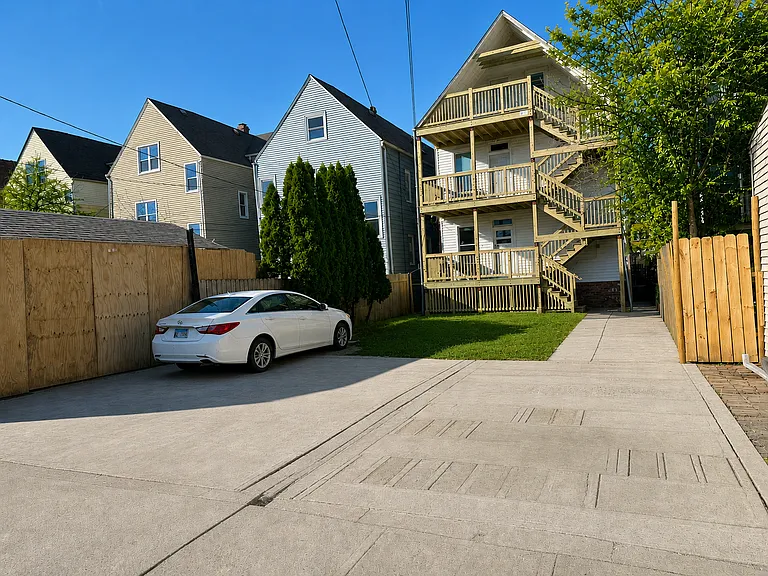 2037 N Spaulding Ave #1 — Photo 19