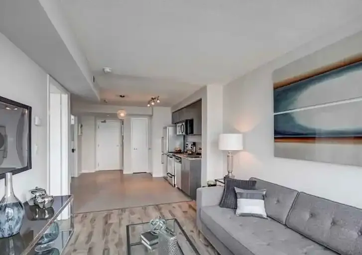 15 Fort York Blvd #1508 — Photo 11