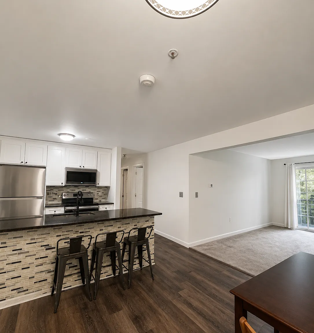 2 bed, 850 sqft, $2,350 — Photo 3