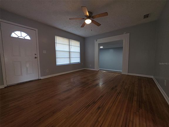 3rd image of 5035 Jammes Rd