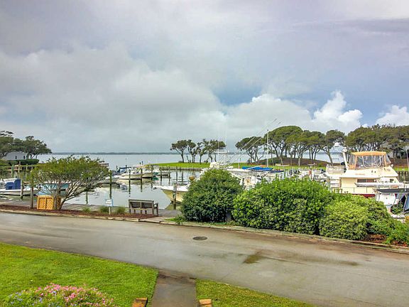 5th image of 590 Marina Dr #22