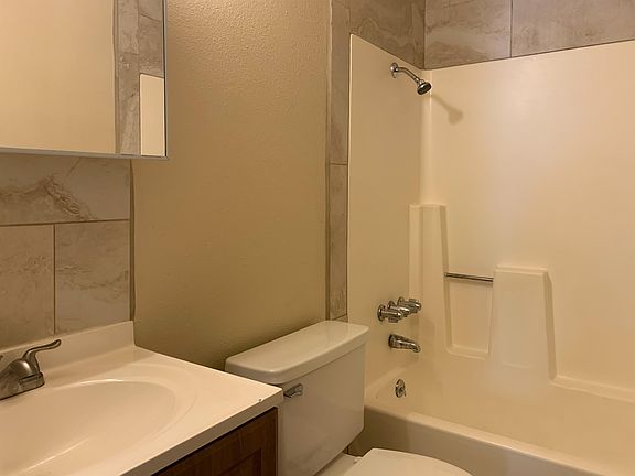 5th image of 1252 Dewar Dr APT 8