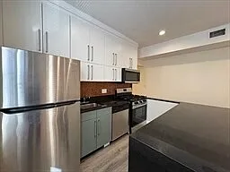 73 Thatcher St #201 — Photo 2