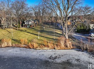 42028 N East Rd, Antioch, IL 60002