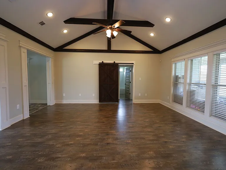 3872 Karaline Cir — Photo 5