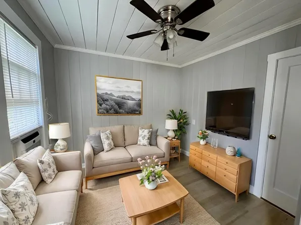 200 Park Ave #9, West Palm Beach, FL 33403