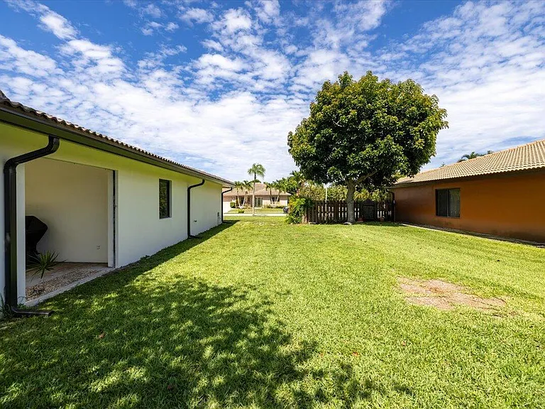 6897 Terra Tranquila Dr — Photo 7