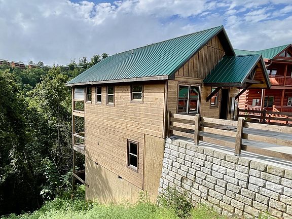 2nd image of 3334 Smoky Ridge Way