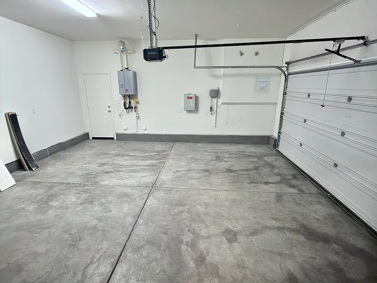 7897 Griffith Peak St — Photo 20