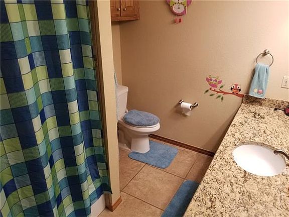 5th image of 2908 Oak Bend Dr