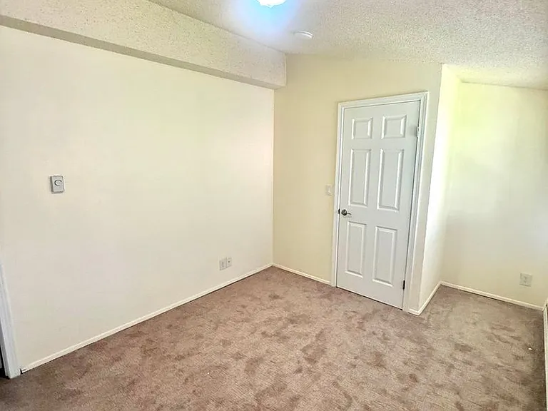 4259 8th Ave NE #3 — Photo 20