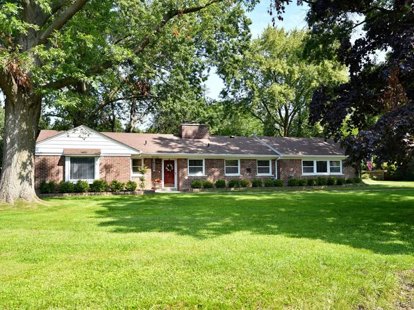 16220 Madoline St, Beverly Hills, MI 48025