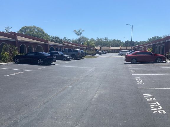 5th image of 6435 Bonnie Bay Cir N