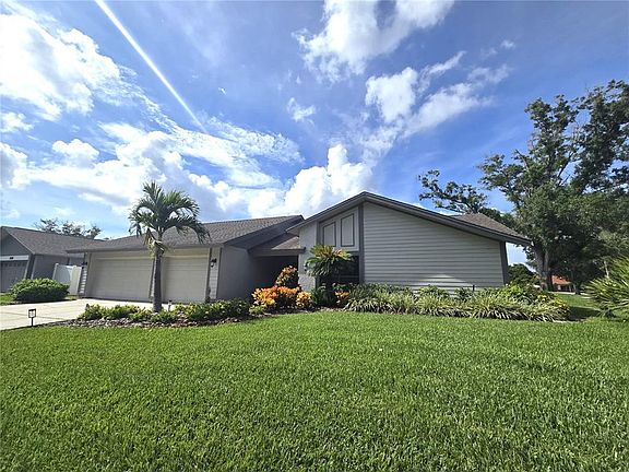 2nd image of 2694 REDFORD COURT W