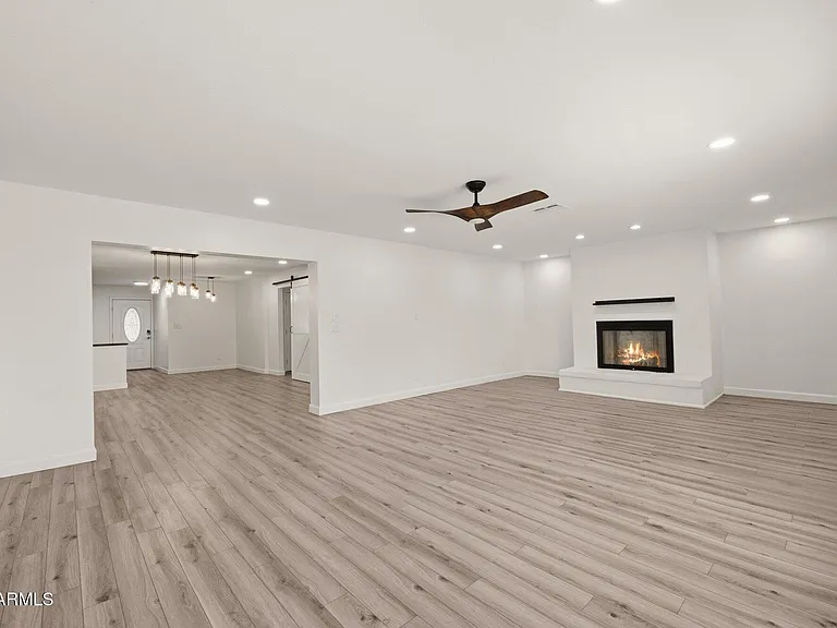 2219 N 74th Pl — Photo 8