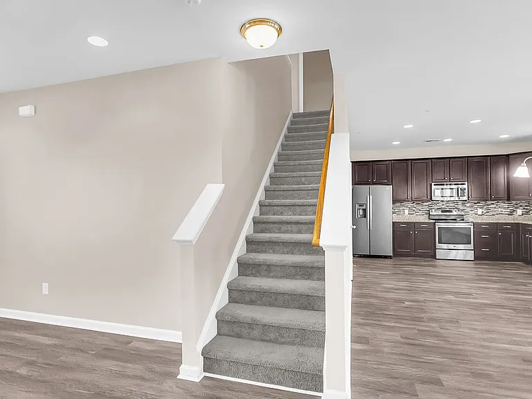 1104 Friartuck Trl — Photo 9