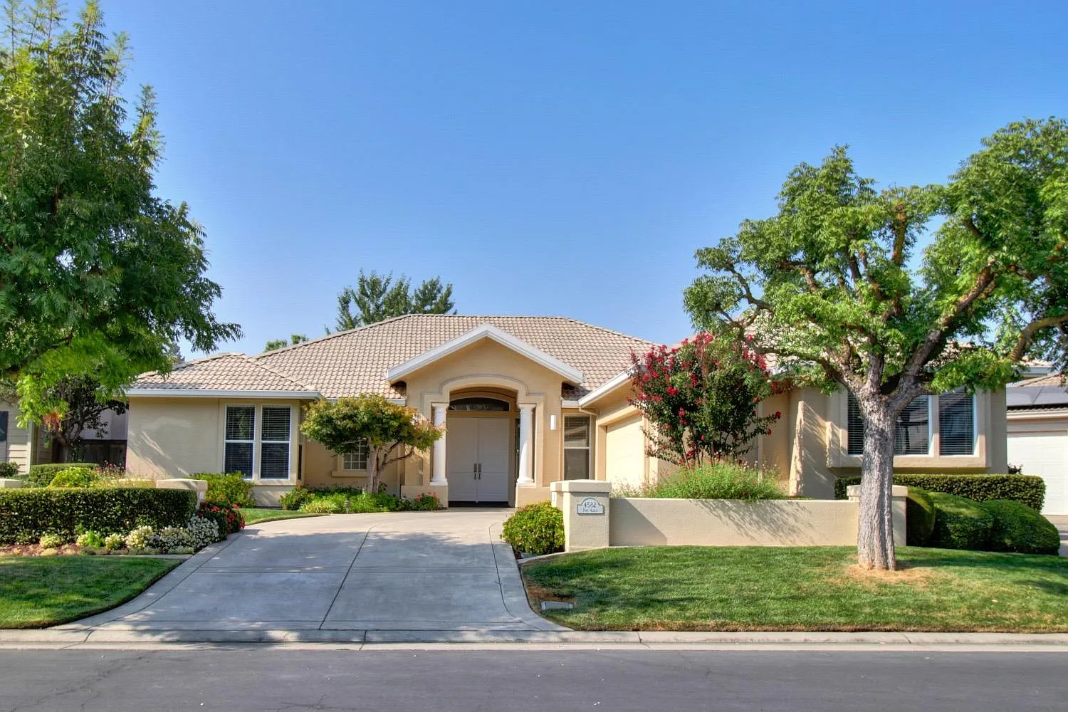4582 Pine Valley Cir photo 1