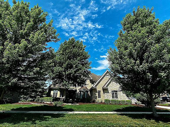 4th image of 15206 S Mackenzie Dr
