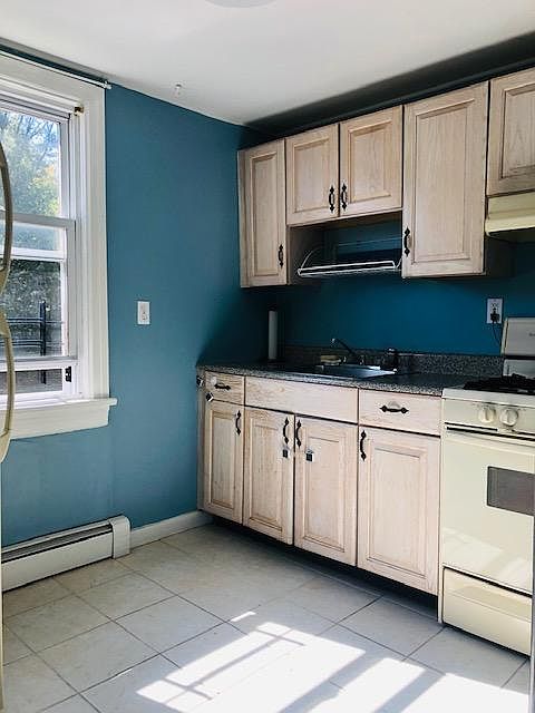1st image of 199 Wood St #2